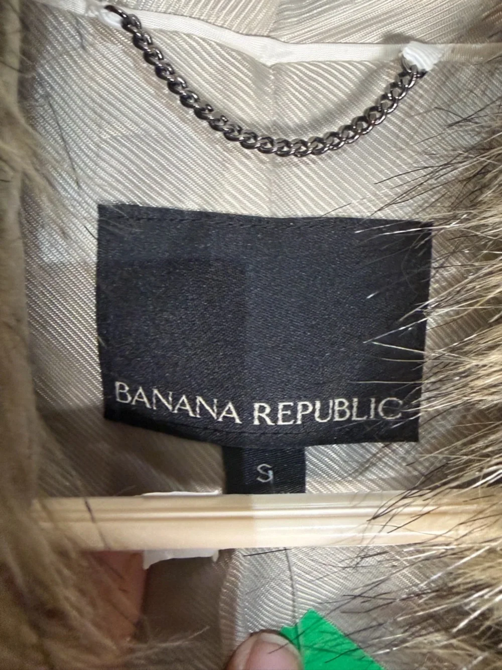 Banana Republic faux Fur vest - Picture 2 of 5